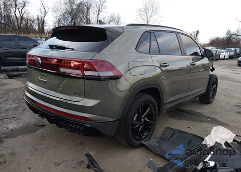 2025 Volkswagen Atlas Cross Sport 2.0T Sel R-Line Black z USA, uszkodzony, nr VIN 1V2AE2CA4SC223843